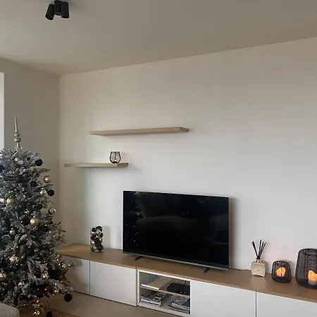 Rozee Apartment *